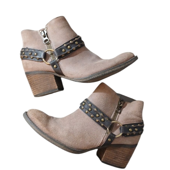 Crown Vintage Western Ankle Boots Studded Harness Leather Moto Booties Size 7.5 - Picture 1 of 14
